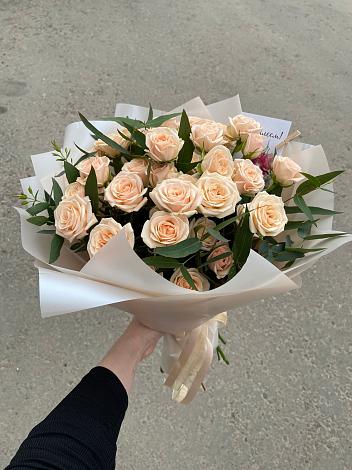 Букет Кремовые розы Латте в Славянском